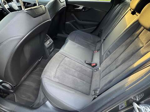 Audi A4 Avant TFSI Black Edition - U10002482