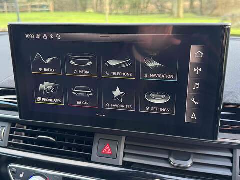 Audi A4 Avant TFSI Black Edition - U10002482