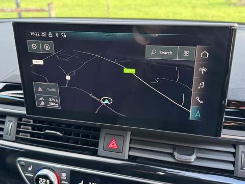 Audi A4 Avant TFSI Black Edition - U10002482