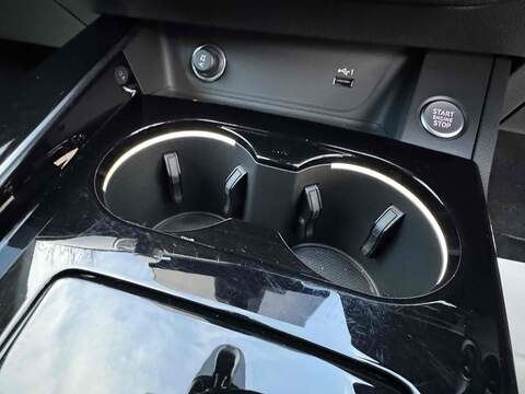 Audi A4 Avant TFSI Black Edition - U10002482