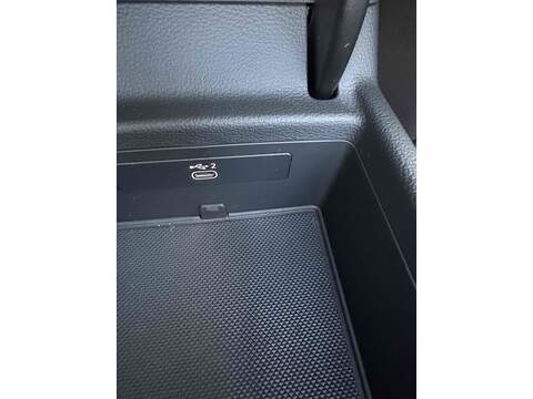 Audi A4 Avant TFSI Black Edition - U10002482