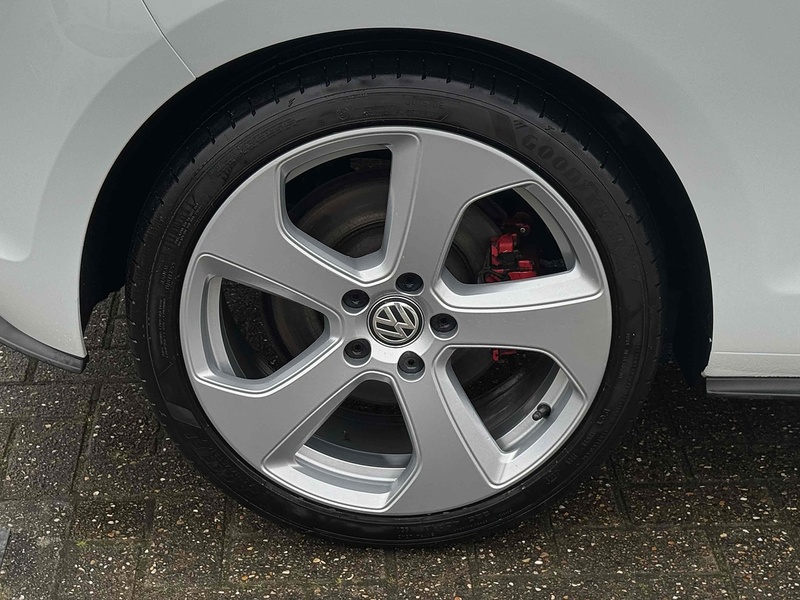 Volkswagen Golf TSI BlueMotion Tech GTI - U10002486