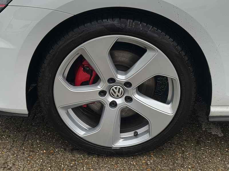 Volkswagen Golf TSI BlueMotion Tech GTI - U10002486