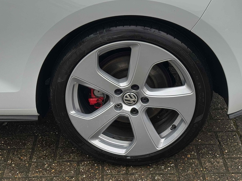 Volkswagen Golf TSI BlueMotion Tech GTI - U10002486