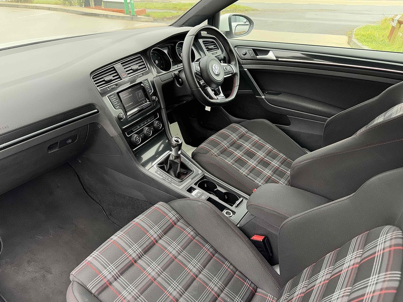 Volkswagen Golf TSI BlueMotion Tech GTI - U10002486