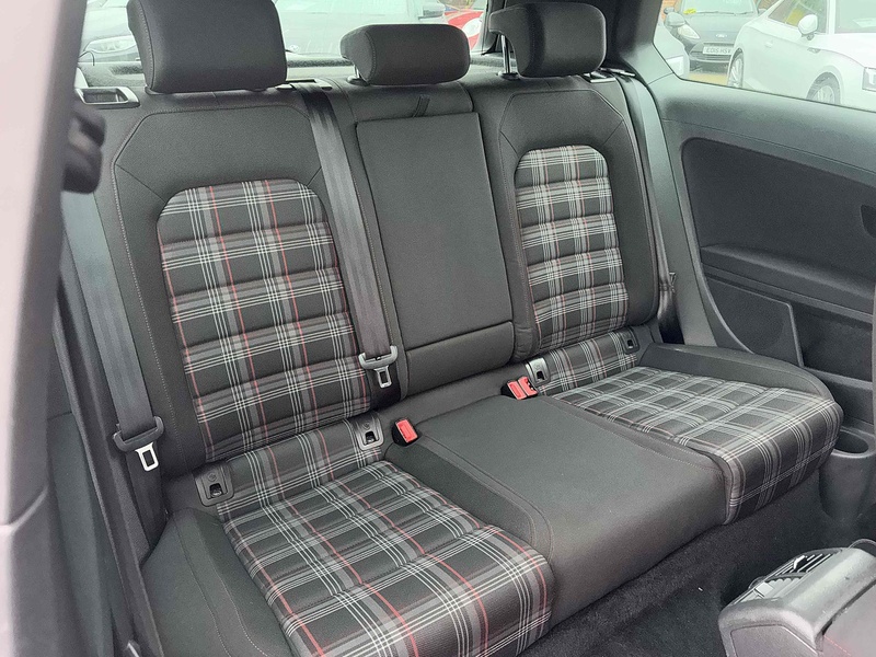 Volkswagen Golf TSI BlueMotion Tech GTI - U10002486