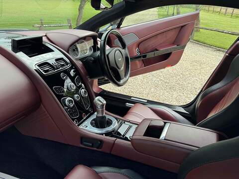 Aston Martin Vantage Vantage 4.7 V8 S Euro 6 2dr - U10002493