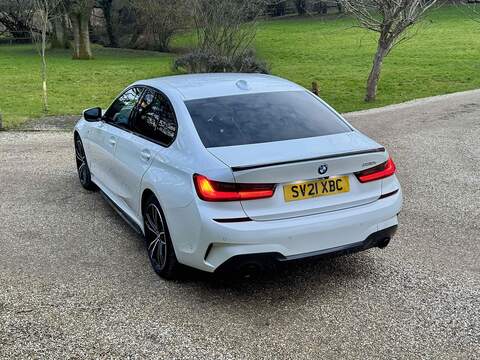 BMW 3 Series 330e M Sport - U10002503