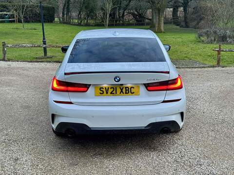 BMW 3 Series 330e M Sport - U10002503