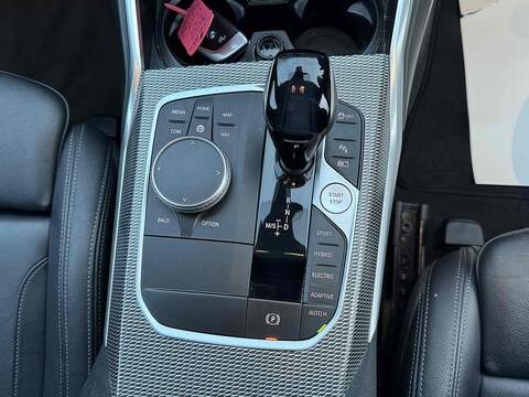 BMW 3 Series 330e M Sport - U10002503