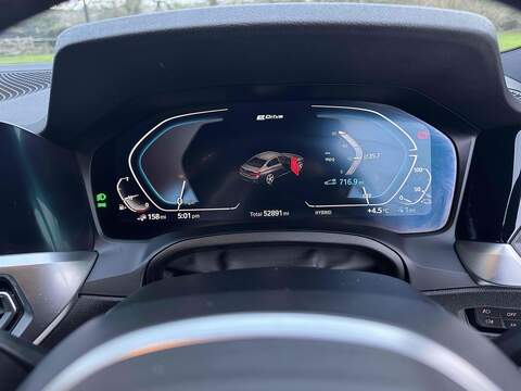 BMW 3 Series 330e M Sport - U10002503