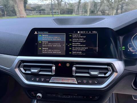 BMW 3 Series 330e M Sport - U10002503