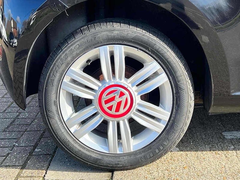 Volkswagen up! up! beats - U10002538