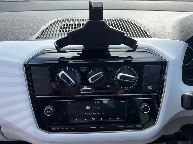 Volkswagen up! up! beats - U10002538