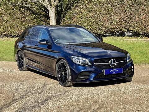 Mercedes-Benz C Class C300 AMG Line - U10002551