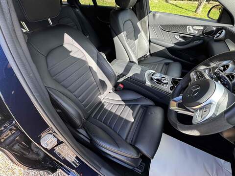 Mercedes-Benz C Class C300 AMG Line - U10002551