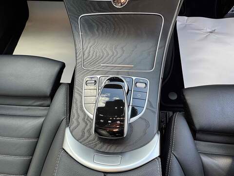 Mercedes-Benz C Class C300 AMG Line - U10002551