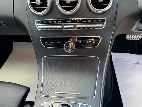 Mercedes-Benz C Class C300 AMG Line - U10002551