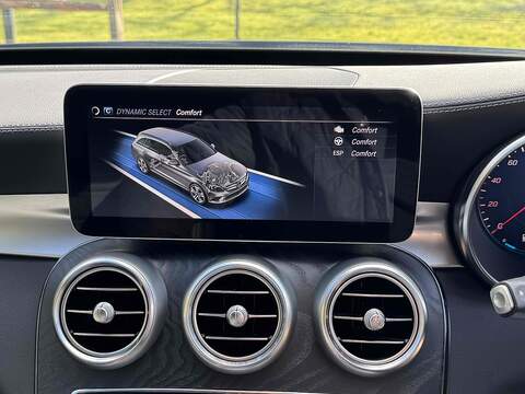 Mercedes-Benz C Class C300 AMG Line - U10002551