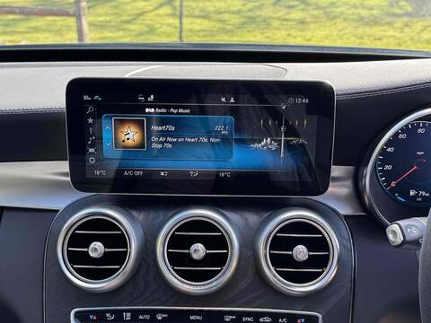 Mercedes-Benz C Class C300 AMG Line - U10002551