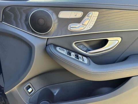 Mercedes-Benz C Class C300 AMG Line - U10002551