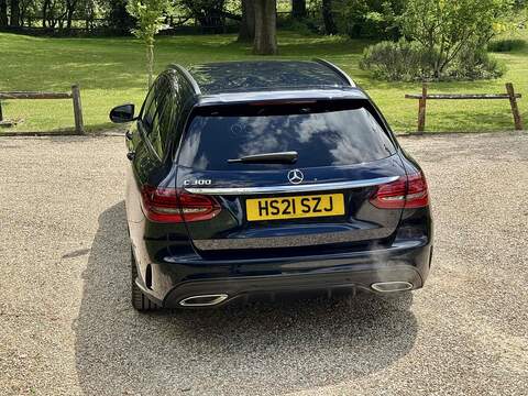 Mercedes-Benz C Class C300 AMG Line - U10002551