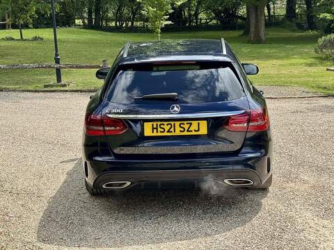 Mercedes-Benz C Class C300 AMG Line - U10002551