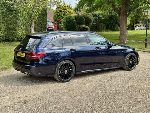 Mercedes-Benz C Class C300 AMG Line - U10002551