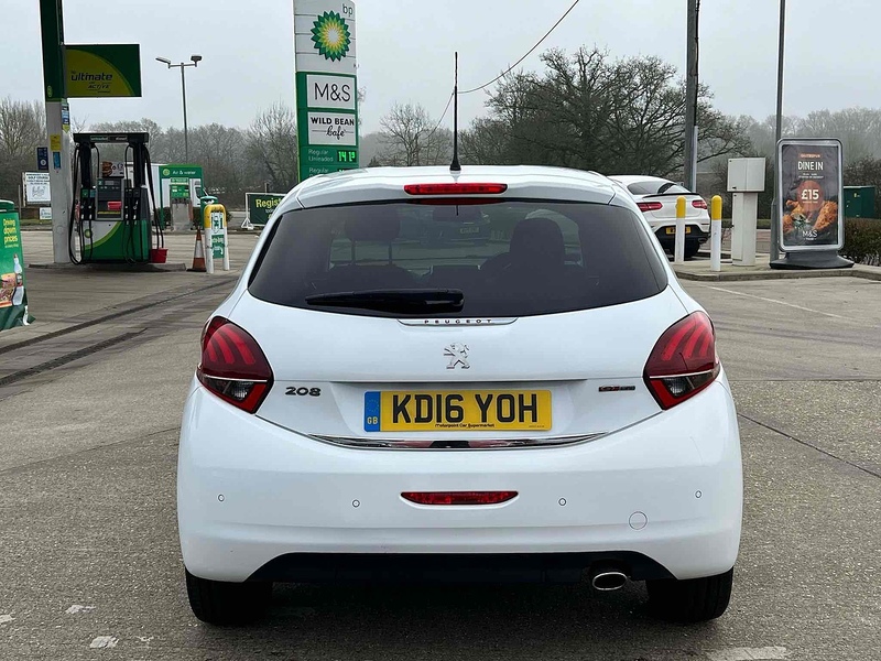 Peugeot 208 PureTech GT Line - U10002574