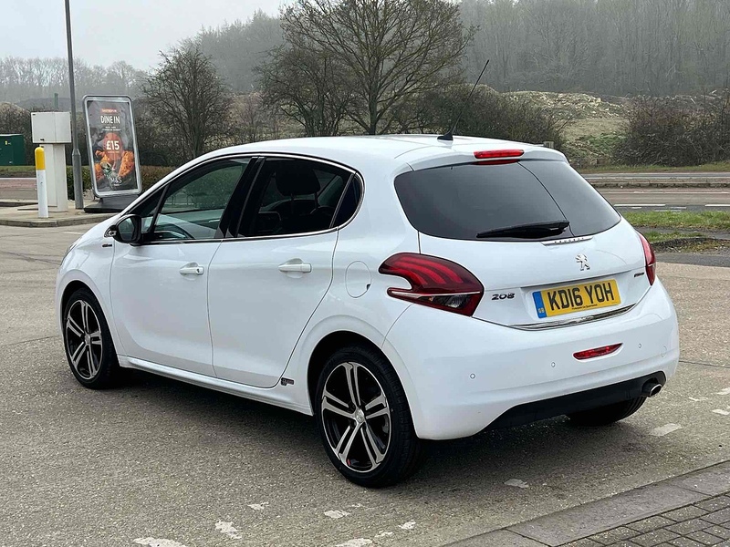 Peugeot 208 PureTech GT Line - U10002574