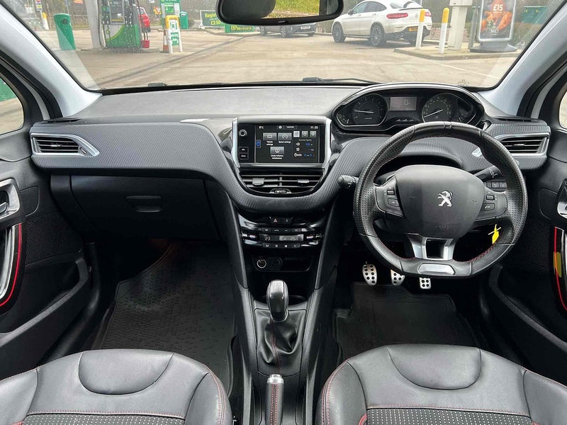 Peugeot 208 PureTech GT Line - U10002574