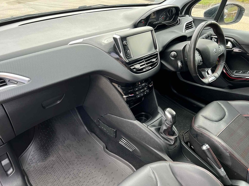 Peugeot 208 PureTech GT Line - U10002574