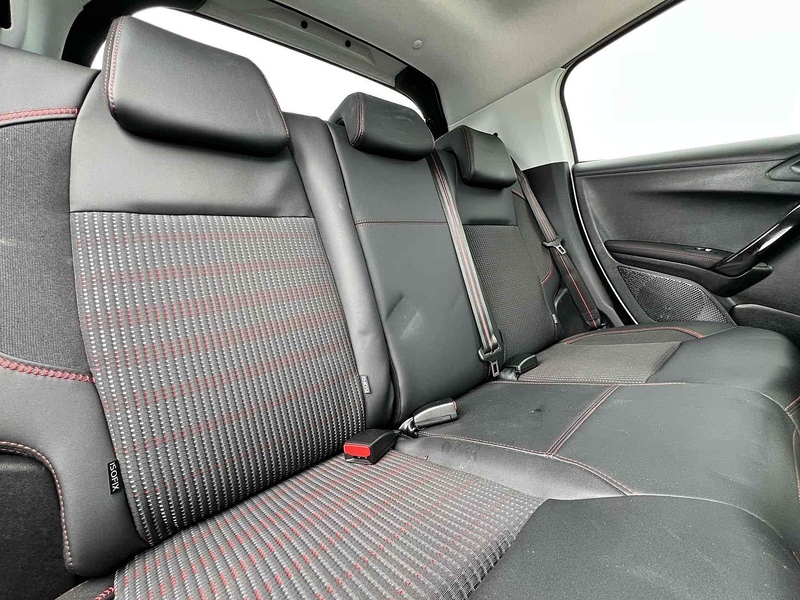 Peugeot 208 PureTech GT Line - U10002574