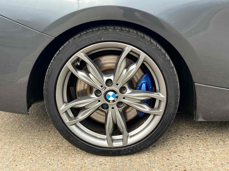 BMW 2 Series M240i - U10002580