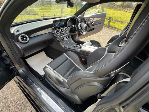 Mercedes-Benz C Class C63 V8 BiTurbo AMG S - U10002587