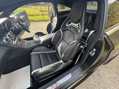 Mercedes-Benz C Class C63 V8 BiTurbo AMG S - U10002587