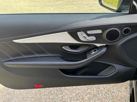 Mercedes-Benz C Class C63 V8 BiTurbo AMG S - U10002587