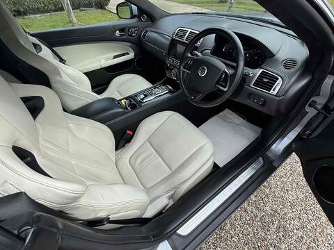 Jaguar XKR V8 - U10002596