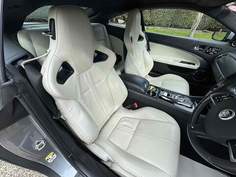 Jaguar XKR V8 - U10002596