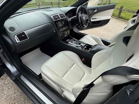 Jaguar XKR V8 - U10002596