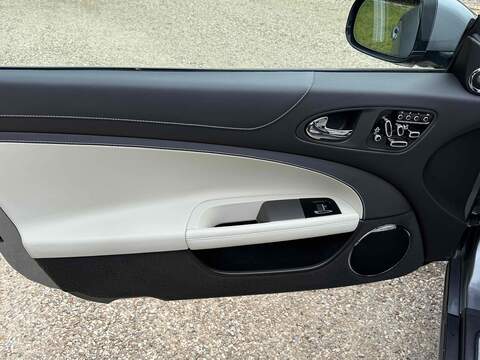 Jaguar XKR V8 - U10002596