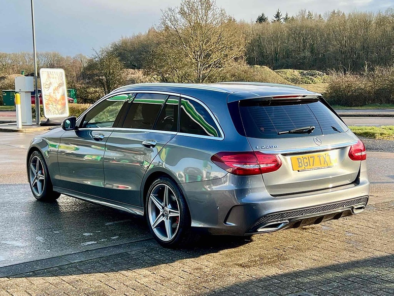 Mercedes-Benz C Class C220d AMG Line - U10002603