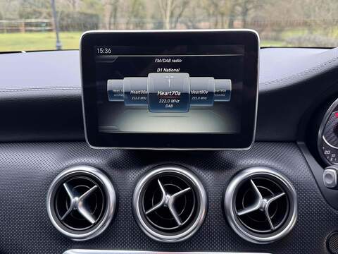 Mercedes-Benz A Class 2.0 A45 AMG (Premium) SpdS DCT 4MATIC Euro 6 (s/s) 5dr - U10002606