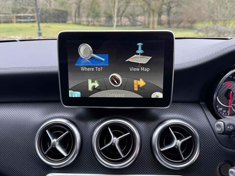 Mercedes-Benz A Class 2.0 A45 AMG (Premium) SpdS DCT 4MATIC Euro 6 (s/s) 5dr - U10002606