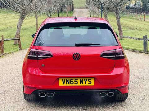 Volkswagen Golf TSI BlueMotion Tech R - U10002609