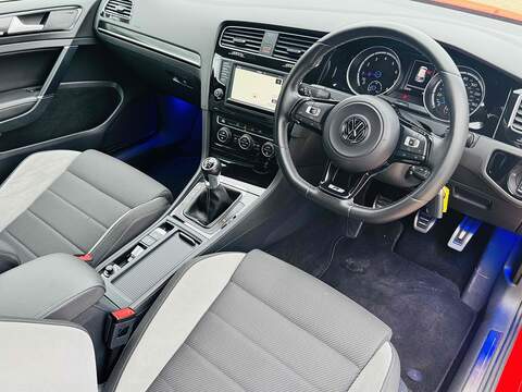 Volkswagen Golf TSI BlueMotion Tech R - U10002609