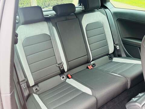 Volkswagen Golf TSI BlueMotion Tech R - U10002609