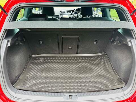 Volkswagen Golf TSI BlueMotion Tech R - U10002609