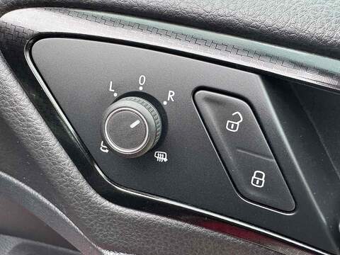 Volkswagen Golf TSI BlueMotion Tech R - U10002609