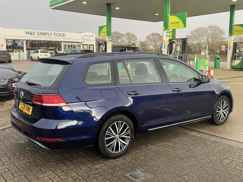 Volkswagen Golf TSI SE - U10002613